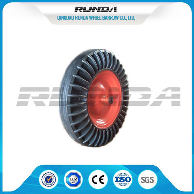 China A borracha contínua de 16 polegadas roda a carga de aço da borda 150kg da cor preta do pneumático para o trator fornecedor